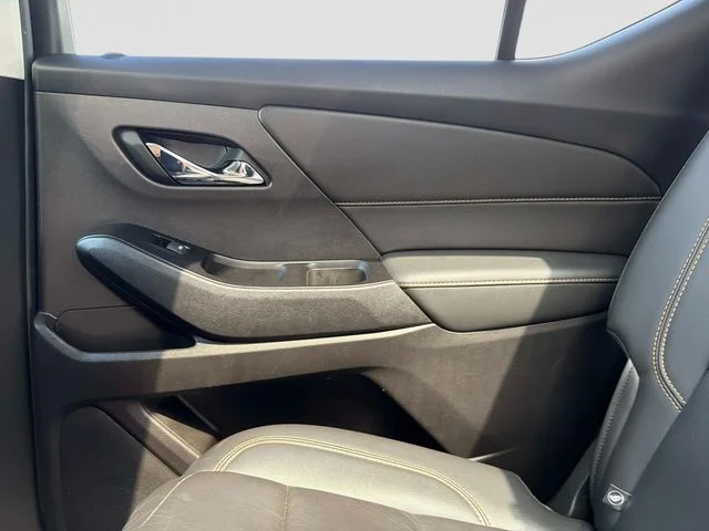Used 2020 Silver Chevrolet 3LT image 16