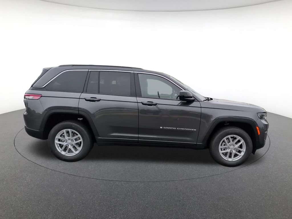 New 2026 Baltic Gray Metallic Clearcoat Jeep Laredo X image 4