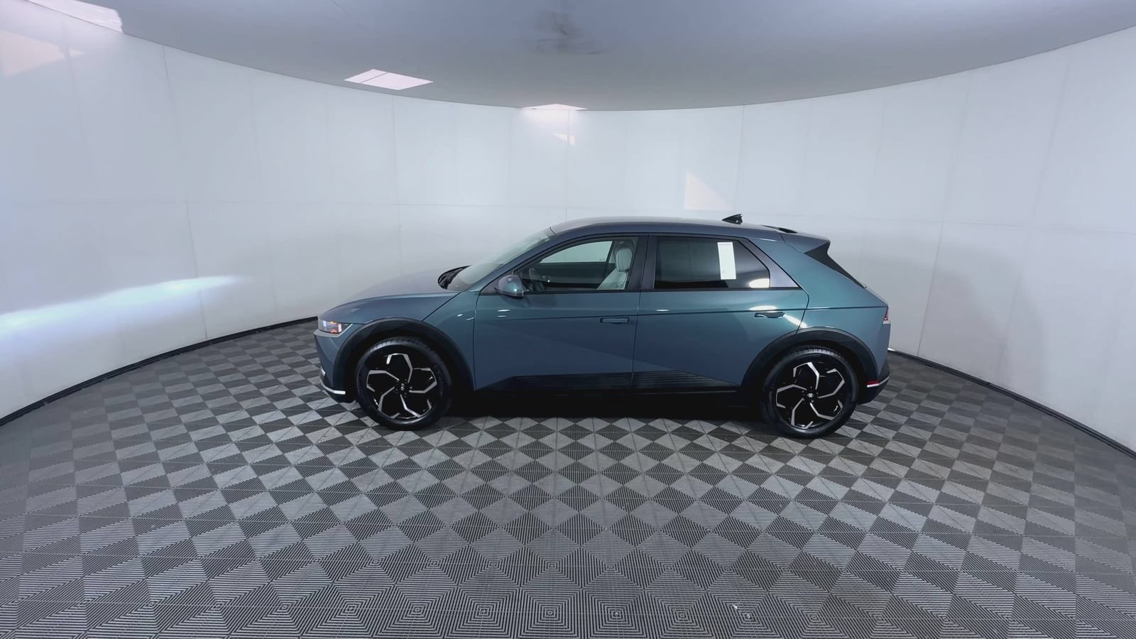 Certified Used 2023 Digital Teal Hyundai SEL image 5