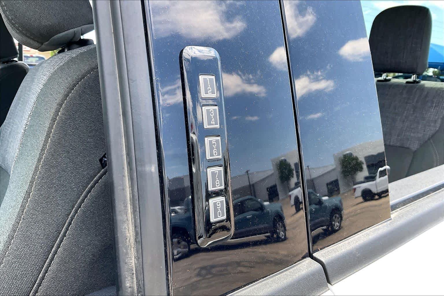 Used 2024 Oxford White Ford XLT image 32