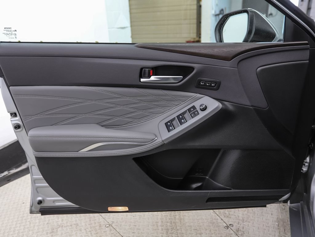 Used 2020 Celestial Silver Metallic Toyota Limited image 9