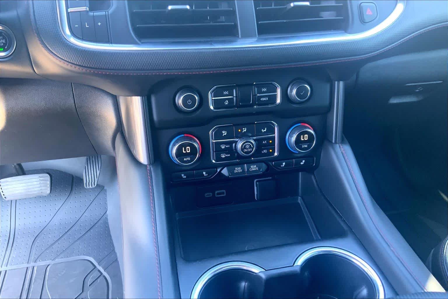 2023 Chevrolet Suburban RST - Photo 31