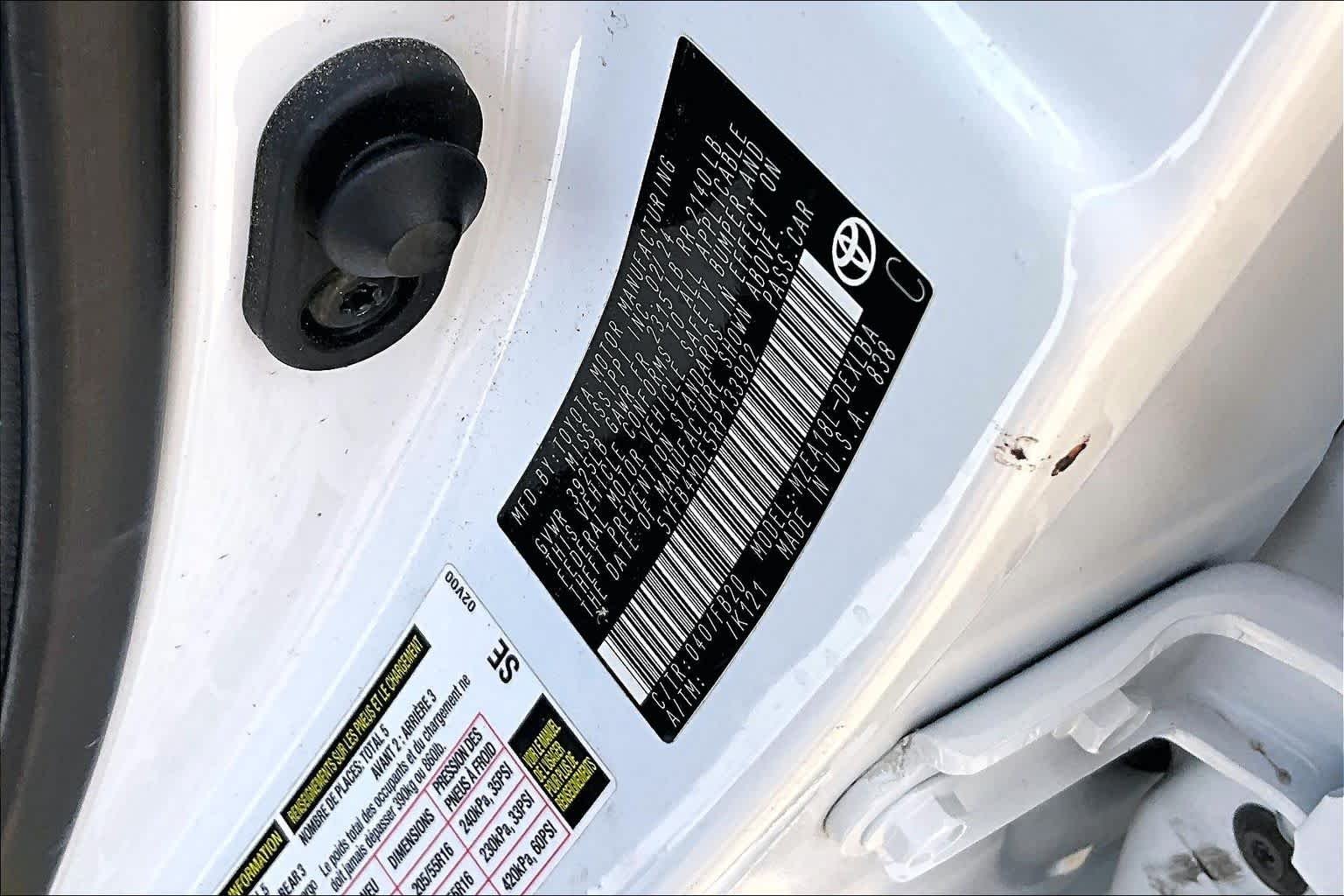 Used 2024 Ice Cap Toyota LE image 33