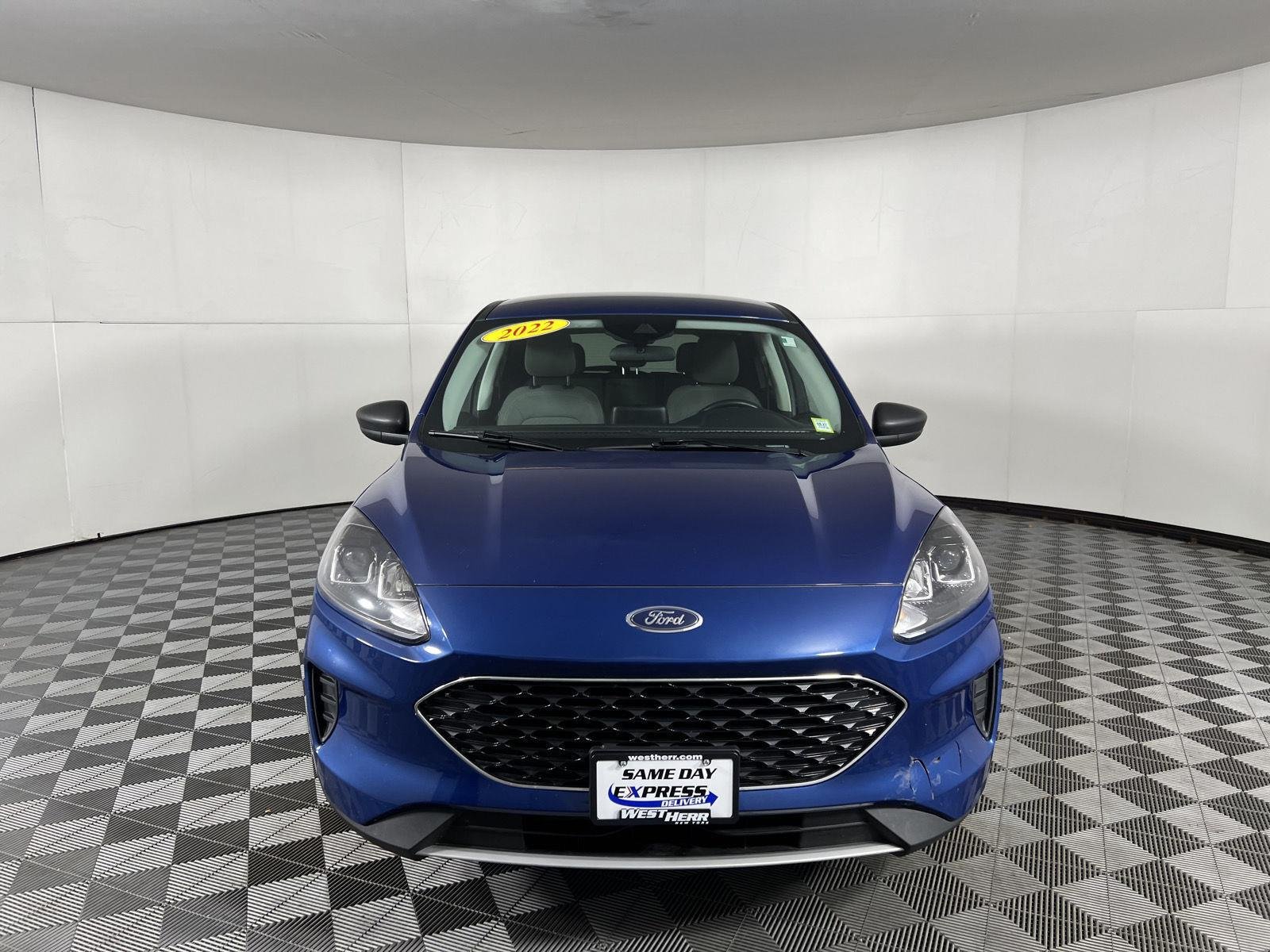 Used 2022 Atlas Blue Ford SE image 9