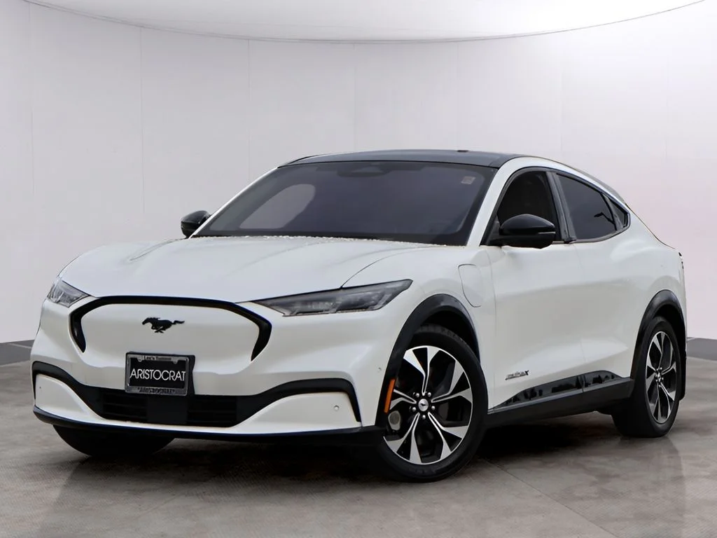 2021 Ford Mustang-Mach-e Premium's photo