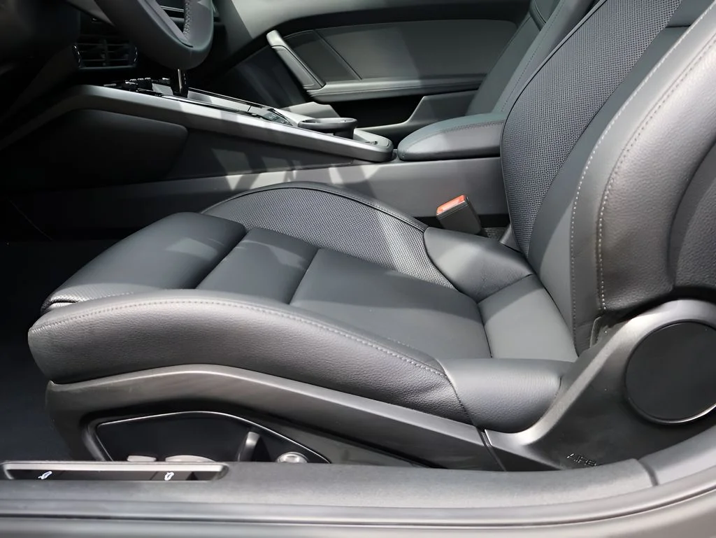 Certified Used 2025 Chalk Porsche  image 34