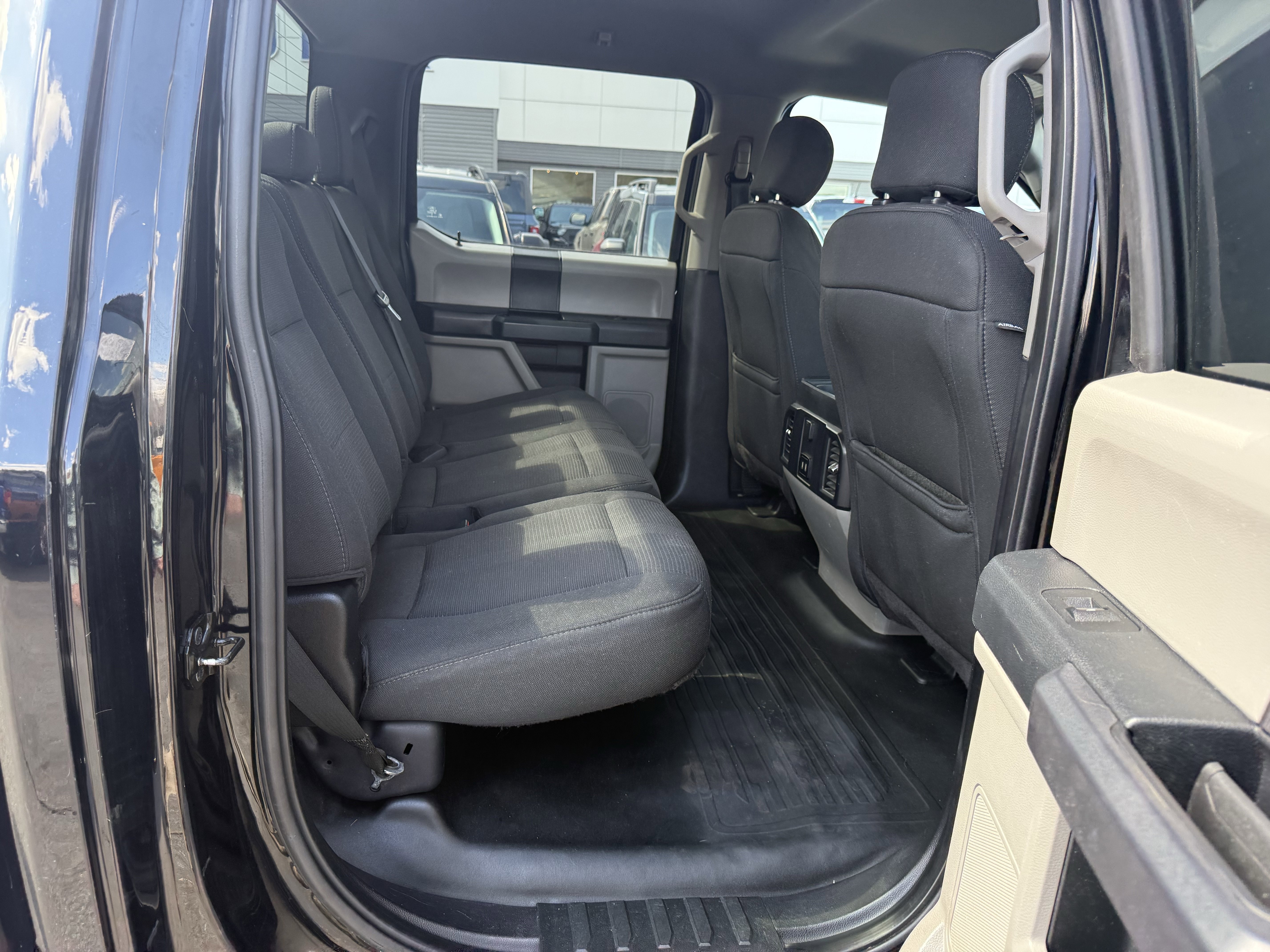 Used 2018 SHADOW BLACK Ford XL image 4