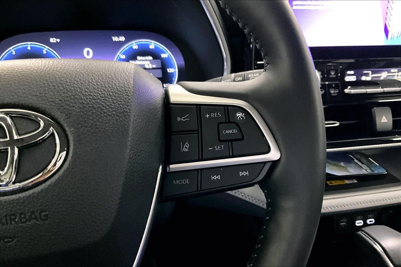 Used 2023 Celestial Silver Metallic Toyota Platinum image 24