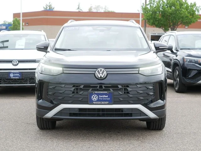 Certified 2025 Volkswagen Tiguan SE with VIN 3VVER7RM8SM021738 for sale in Inver Grove Heights, Minnesota