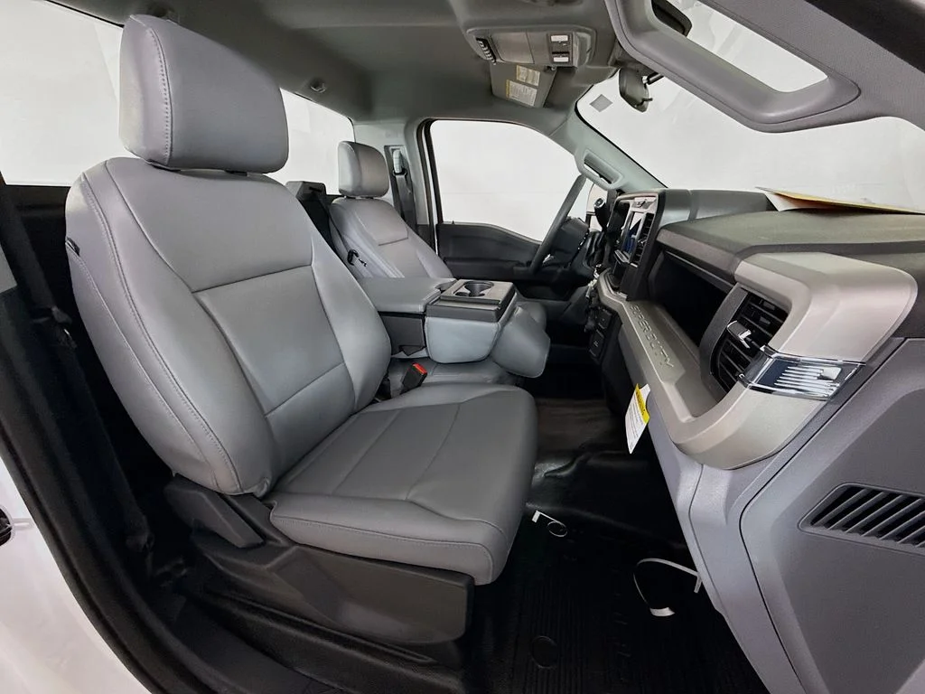 New 2026 Oxford White Ford XL image 23