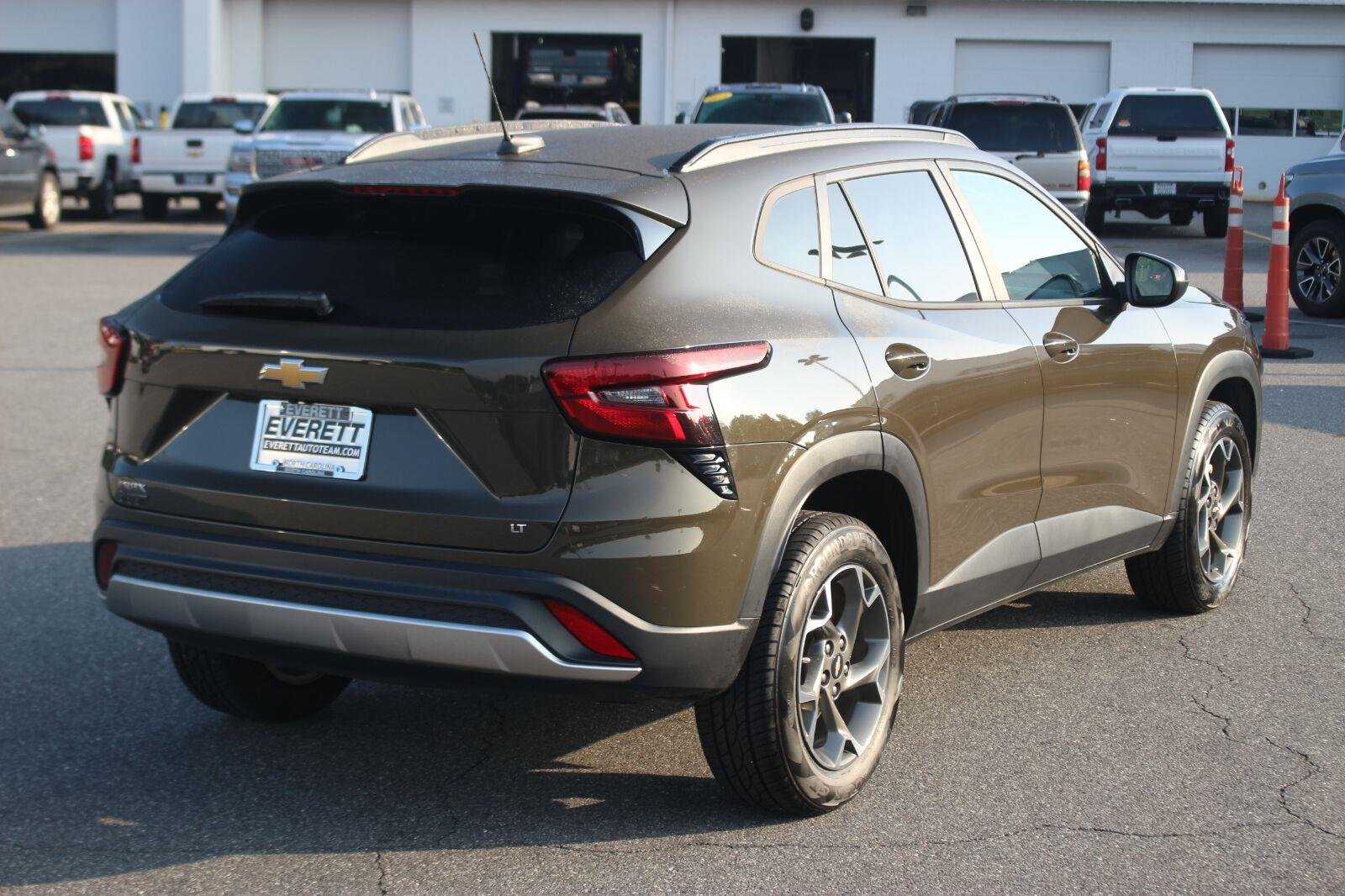 Used 2024 Harvest Bronze Metallic Chevrolet LT image 7