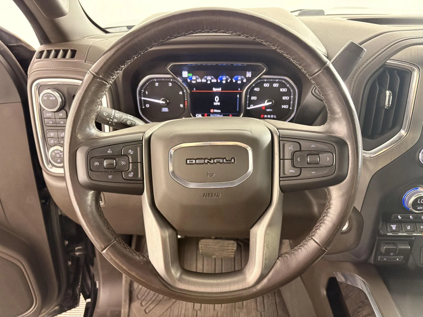 Used 2023 Onyx Black GMC Denali DRW image 29