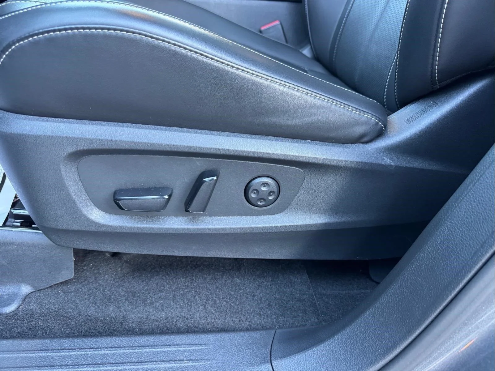 Used 2025 Graphite Shadow INFINITI LUXE image 20