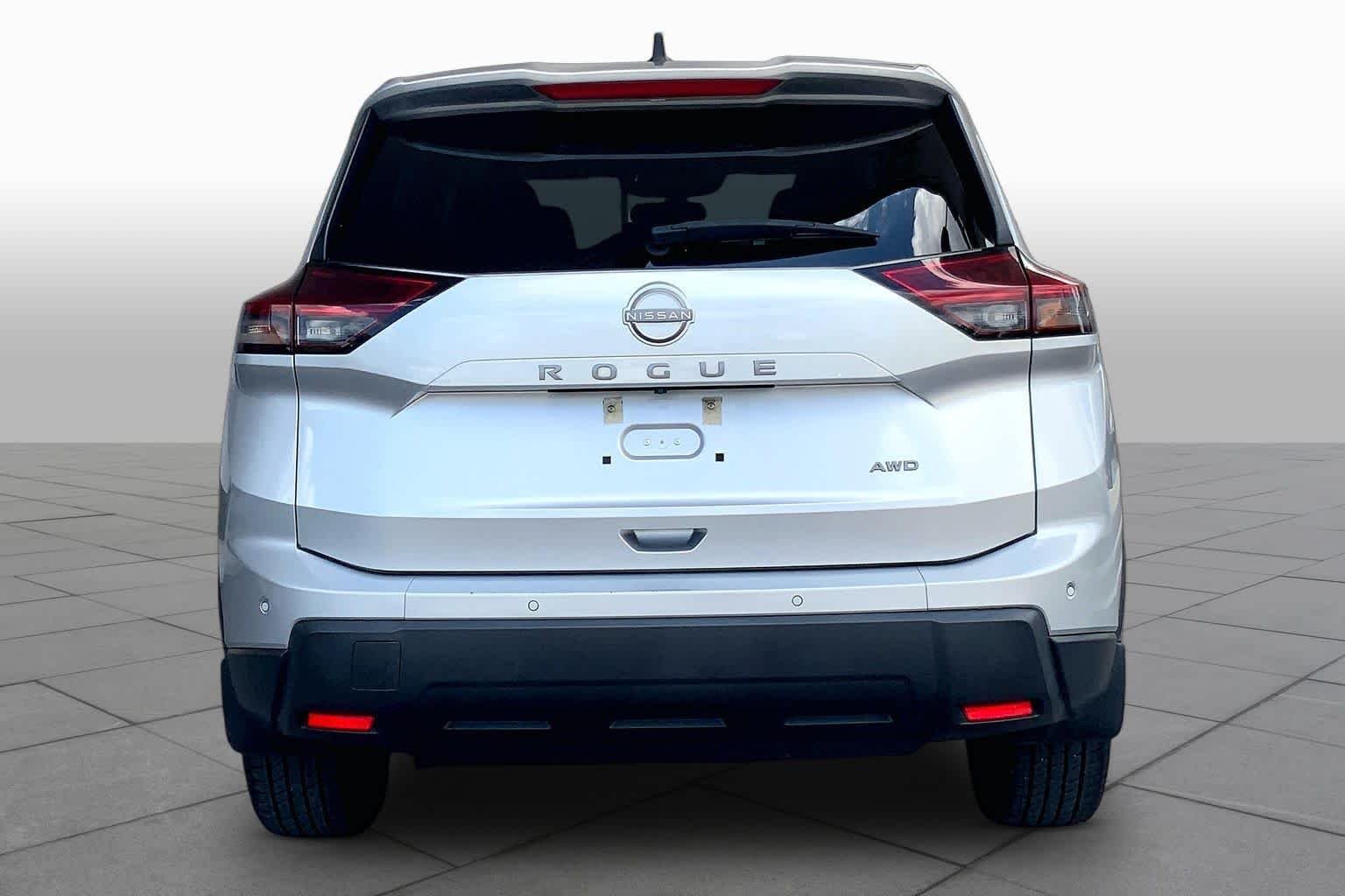 Used 2024 Brilliant Silver Metallic Nissan S image 5
