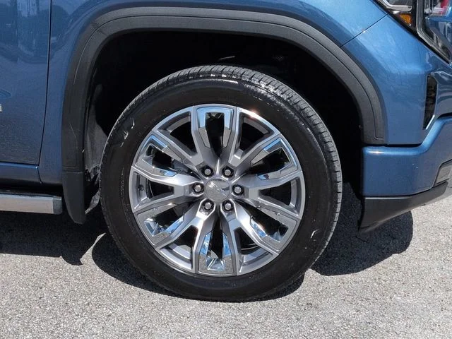 Used 2024  GMC Denali image 10