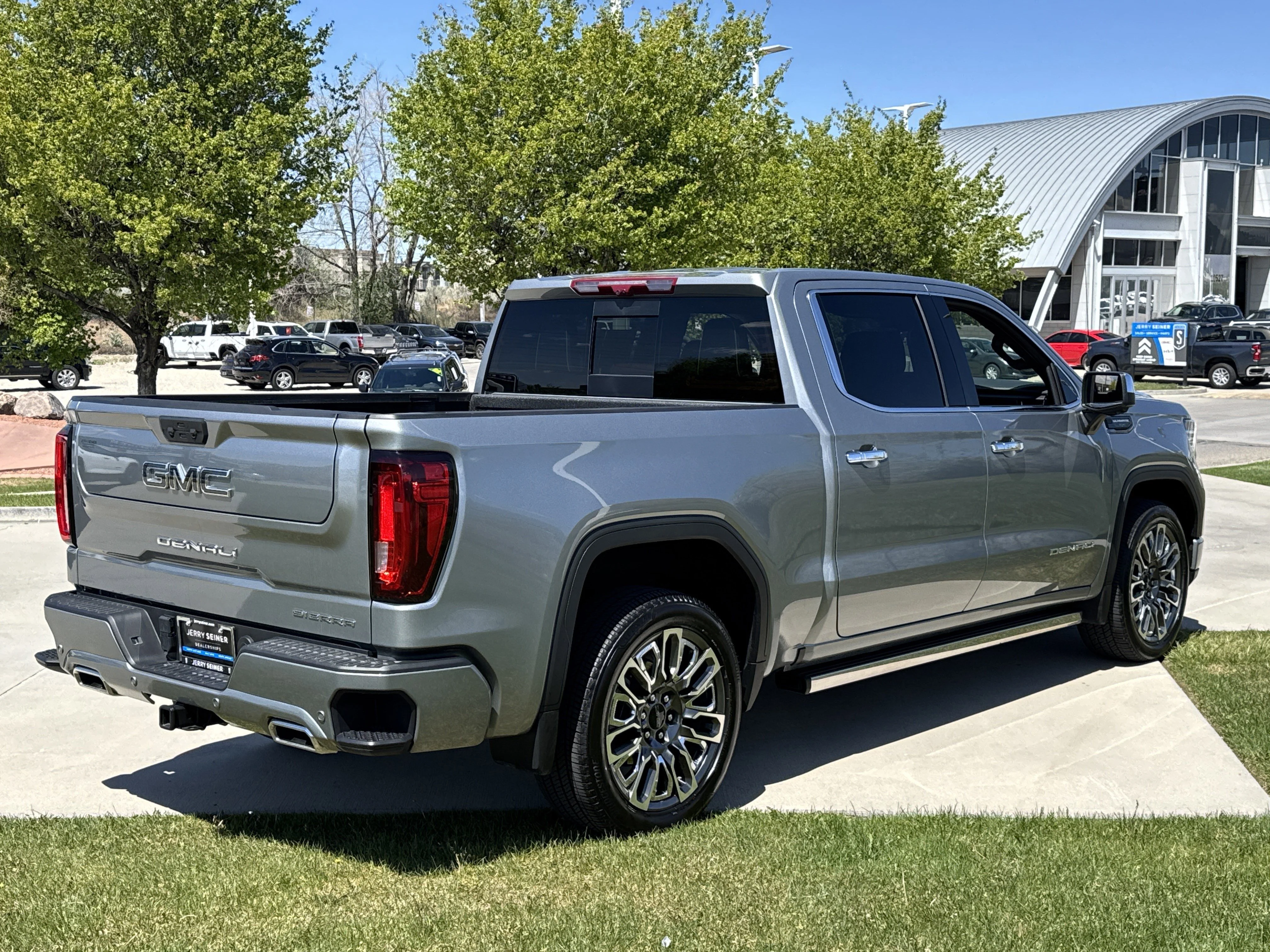 Used 2025 Sterling Metallic GMC Denali Ultimate image 6