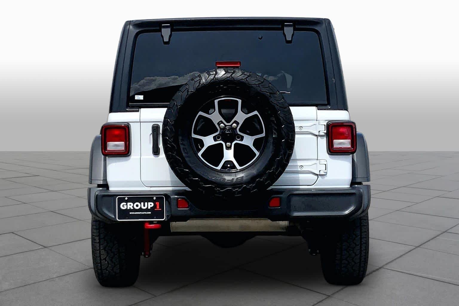 Used 2022 Bright White Clearcoat Jeep Unlimited Rubicon image 5