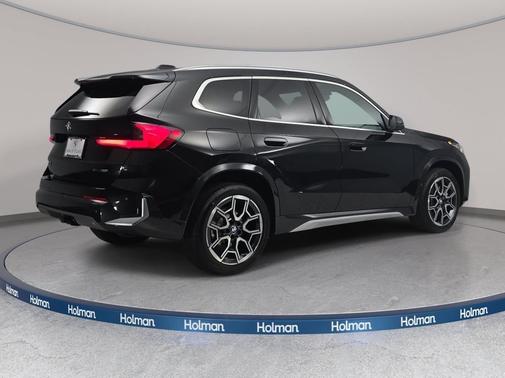 New 2026 Black Sapphire Metallic BMW xDrive28i image 5
