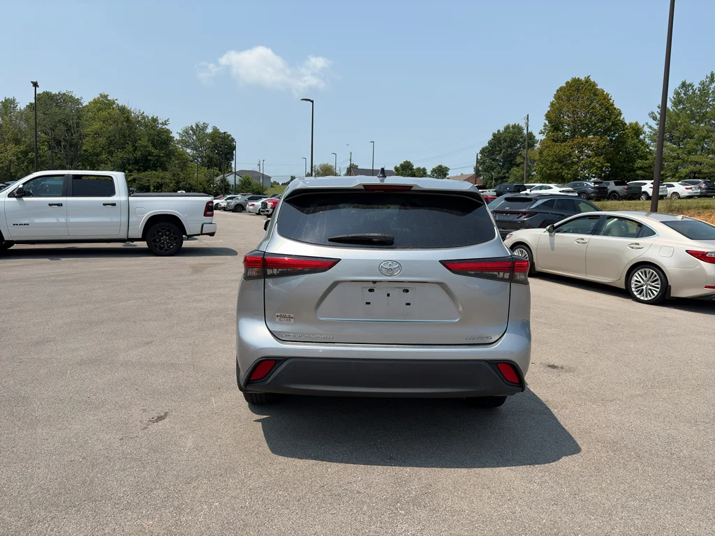 Used 2022 Celestial Silver Metallic Toyota LE image 4