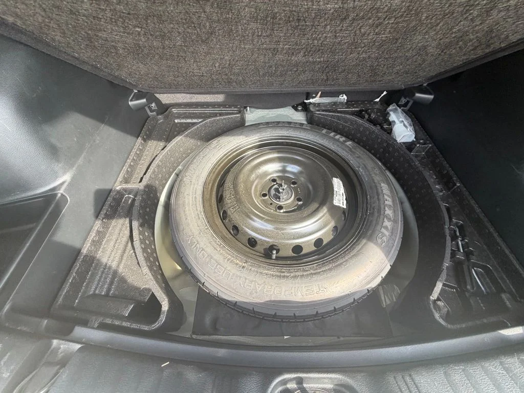 Certified Used 2018 Green Jeep Sport image 26