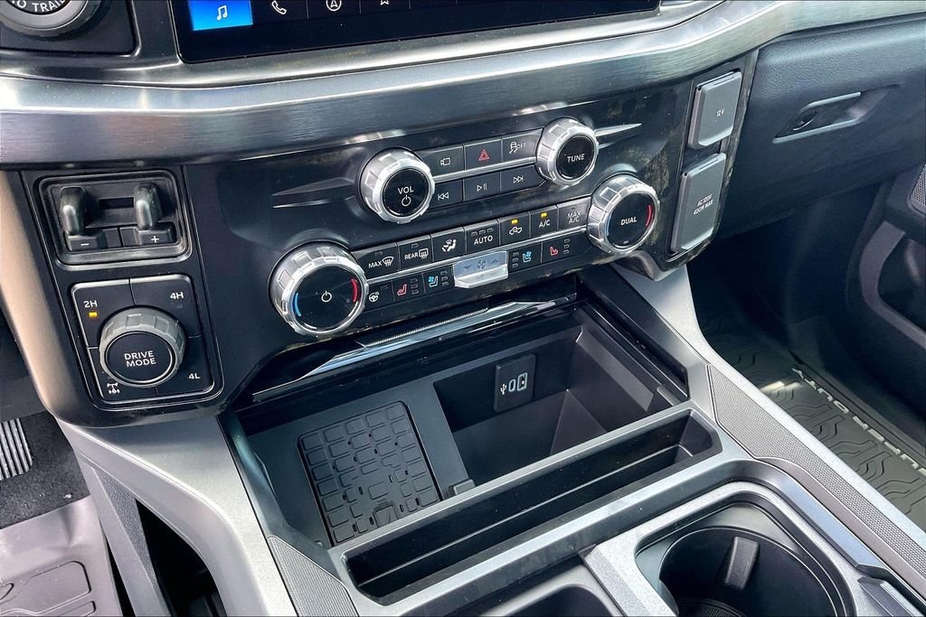 New 2026 Ford Super Duty F-250 Lariat 4D Crew Cab
