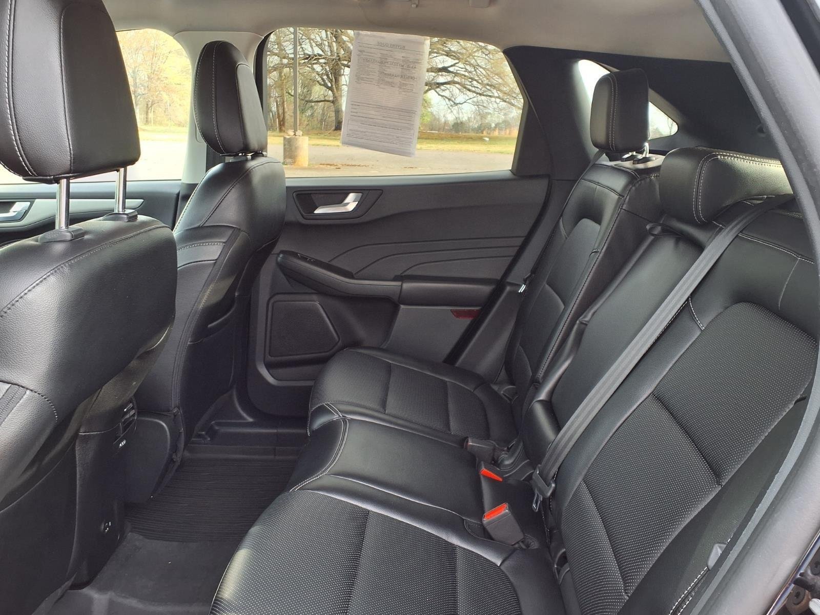 Used 2022 Agate Black Metallic Ford SEL Plug-In Hybrid image 21