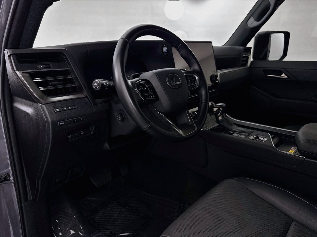 Used 2025 Gray Lexus 550 Premium image 9