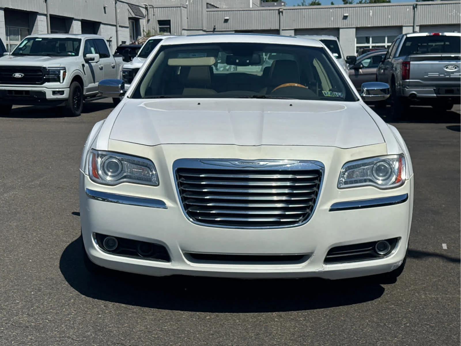 Used 2012 Ivory Tri-Coat Pearl Chrysler Limited image 7