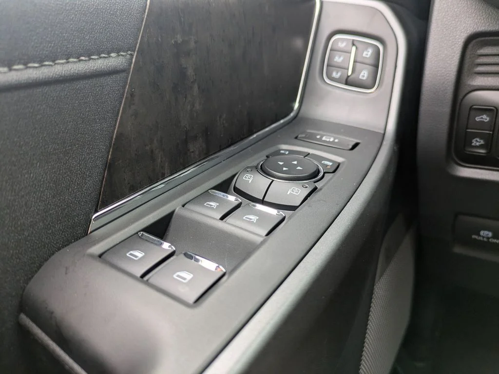 New 2026 Marsh Gray Ford Lariat image 27