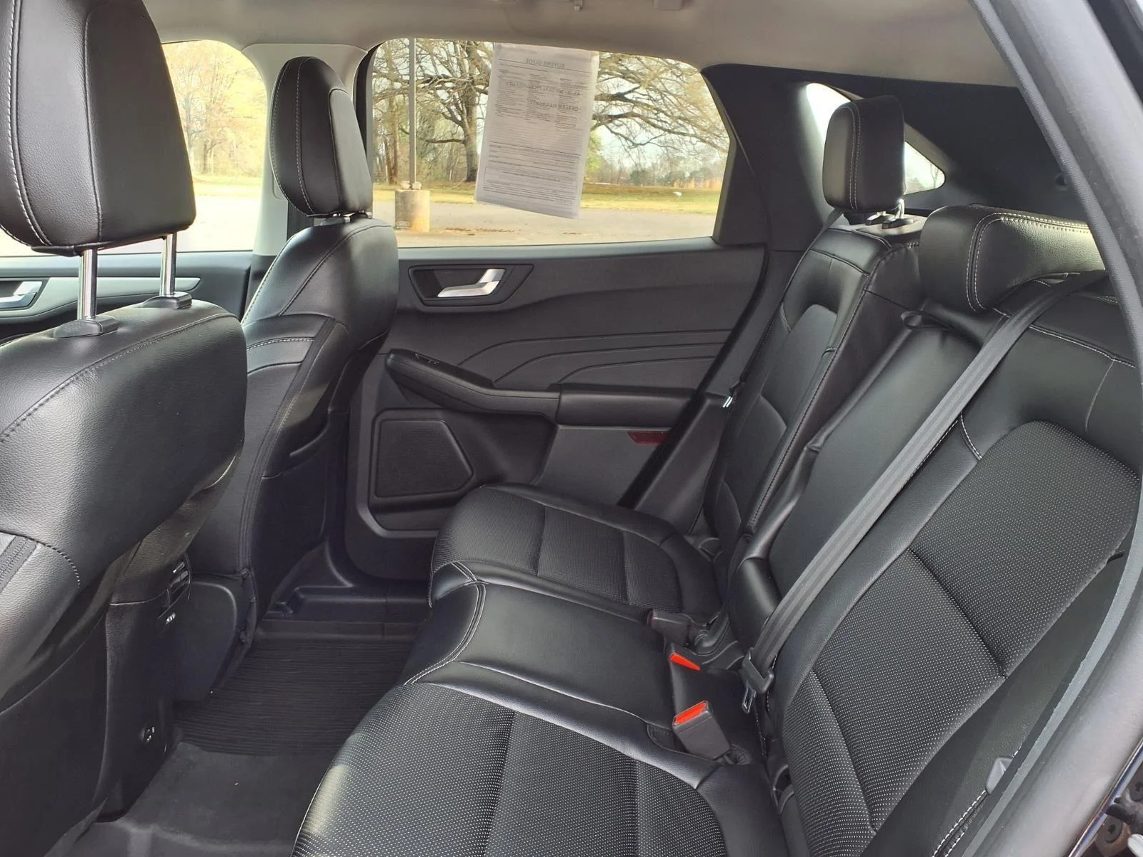 Used 2022 Agate Black Metallic Ford SEL Plug-In Hybrid image 21