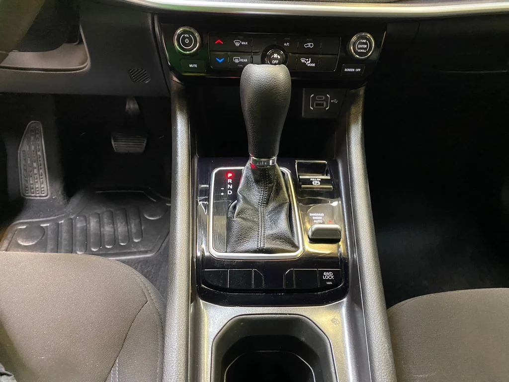 Used 2025 White Jeep Sport image 44