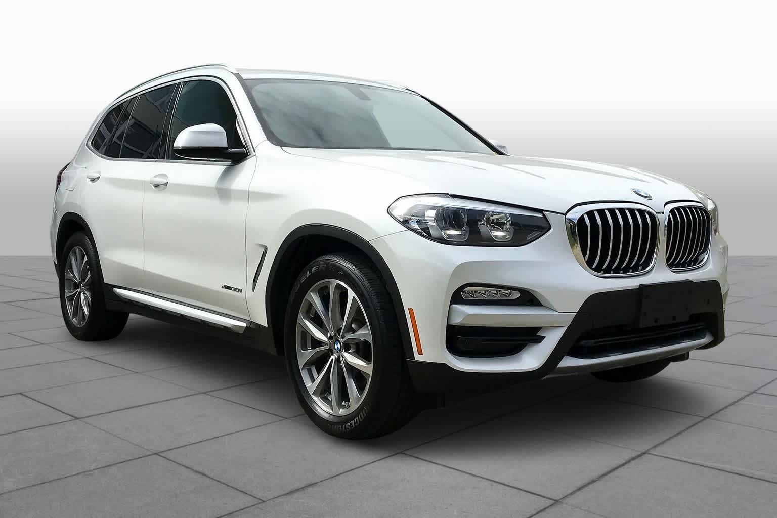 Used 2018 Mineral White Metallic BMW xDrive30i image 2