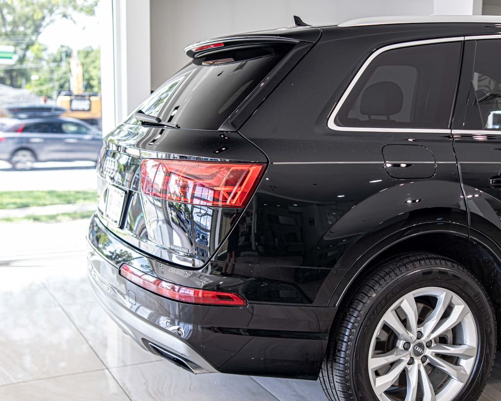Used 2019 Black Audi 55 Premium image 12