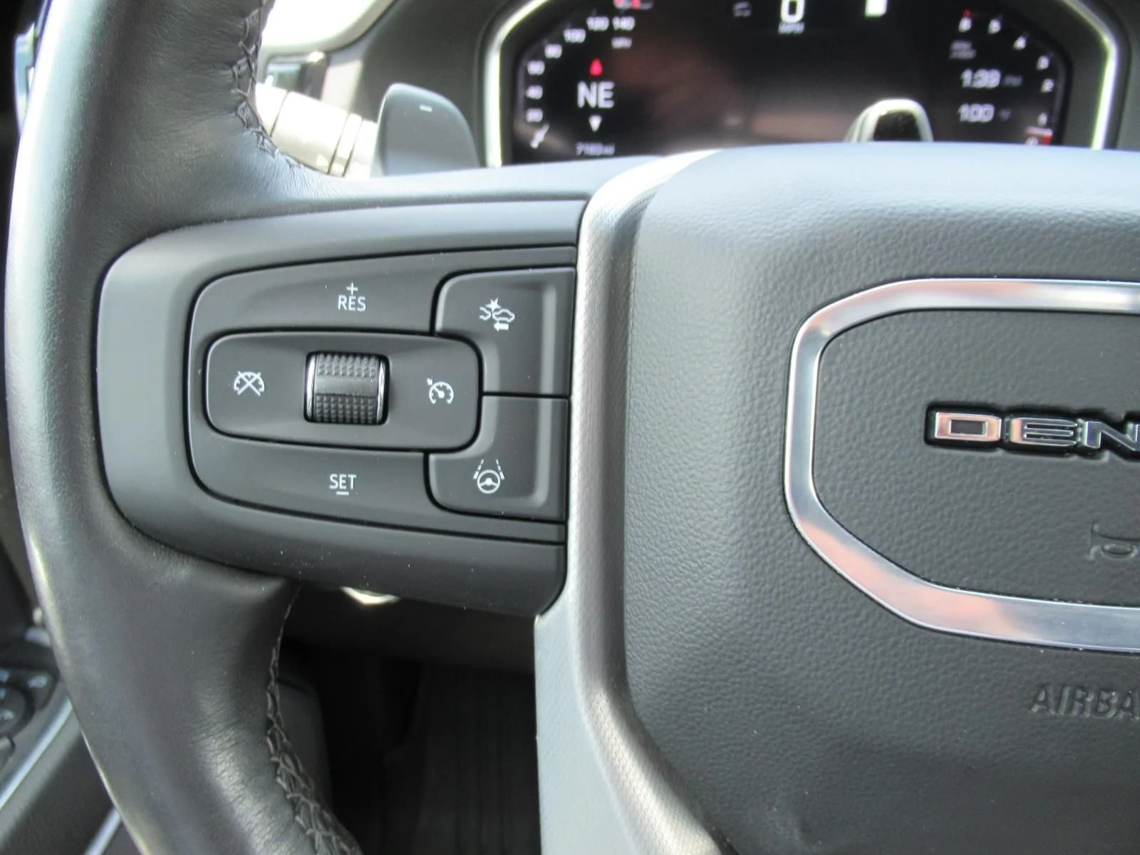 Used 2026  GMC Denali image 25