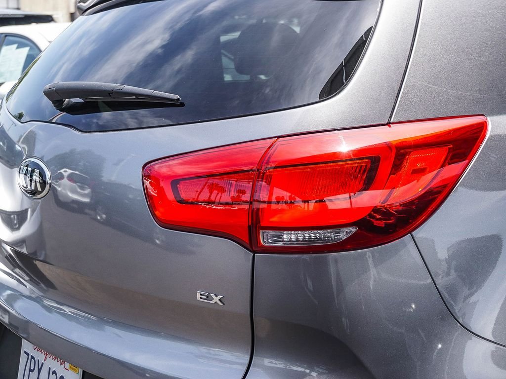 Used 2016 Silver Kia EX image 8