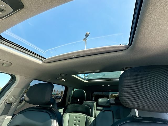 Certified Used 2026 Ebony Black Kia Wind image 23