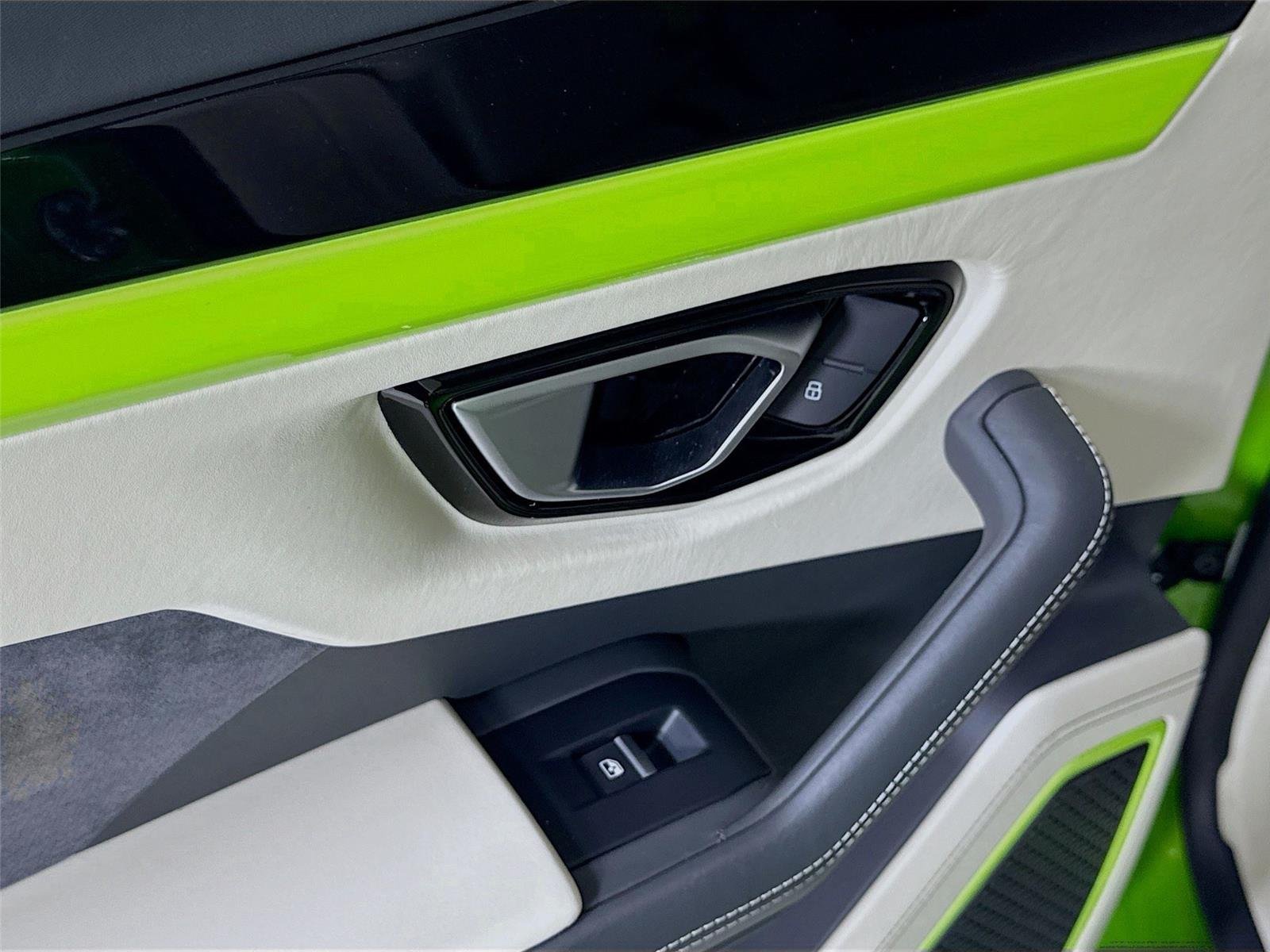 2022 Lamborghini Urus Pearl Capsule - Photo 28