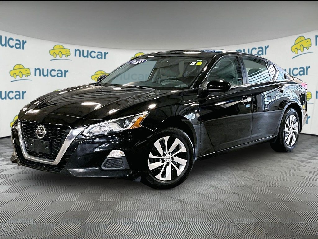 Used 2020 Black Nissan 2.5 S image 3