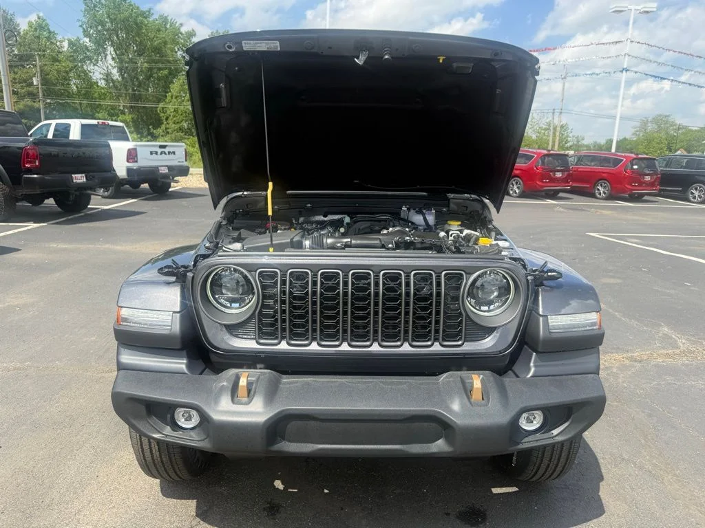 New 2026 Granite Crystal Metallic Clear-Coat Exterior Paint Jeep 85th Anniversary Edition image 62