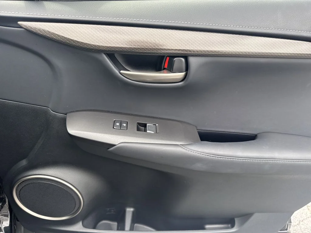 2021 Lexus NX 300 - Photo 14