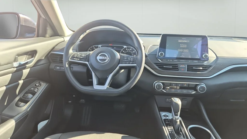 Used 2024 Silver Nissan 2.5 SV image 11