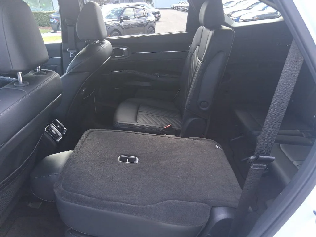 Used 2026 White Kia X-Line SX Prestige image 16