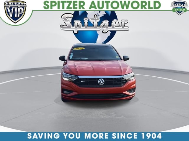 Used 2019 Orange Volkswagen R-Line image 3