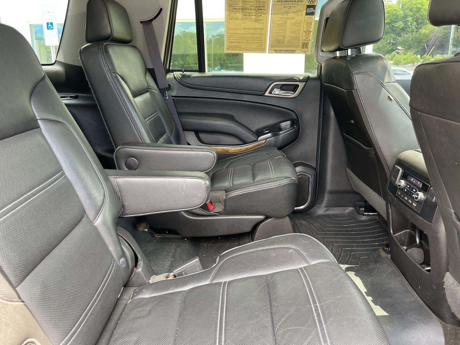 Used 2017 White Frost Tricoat GMC Denali image 38