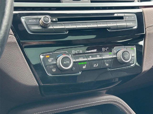 Used 2019 Alpine White BMW sDrive28i image 22