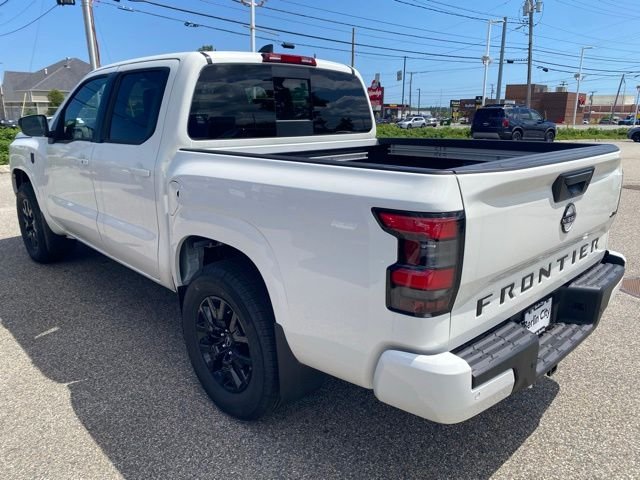 New 2026 Glacier White Nissan Crew Cab SV image 5
