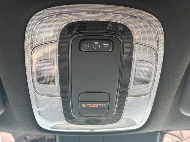 Used 2025 Intense Blue Hyundai SEL Sport image 29