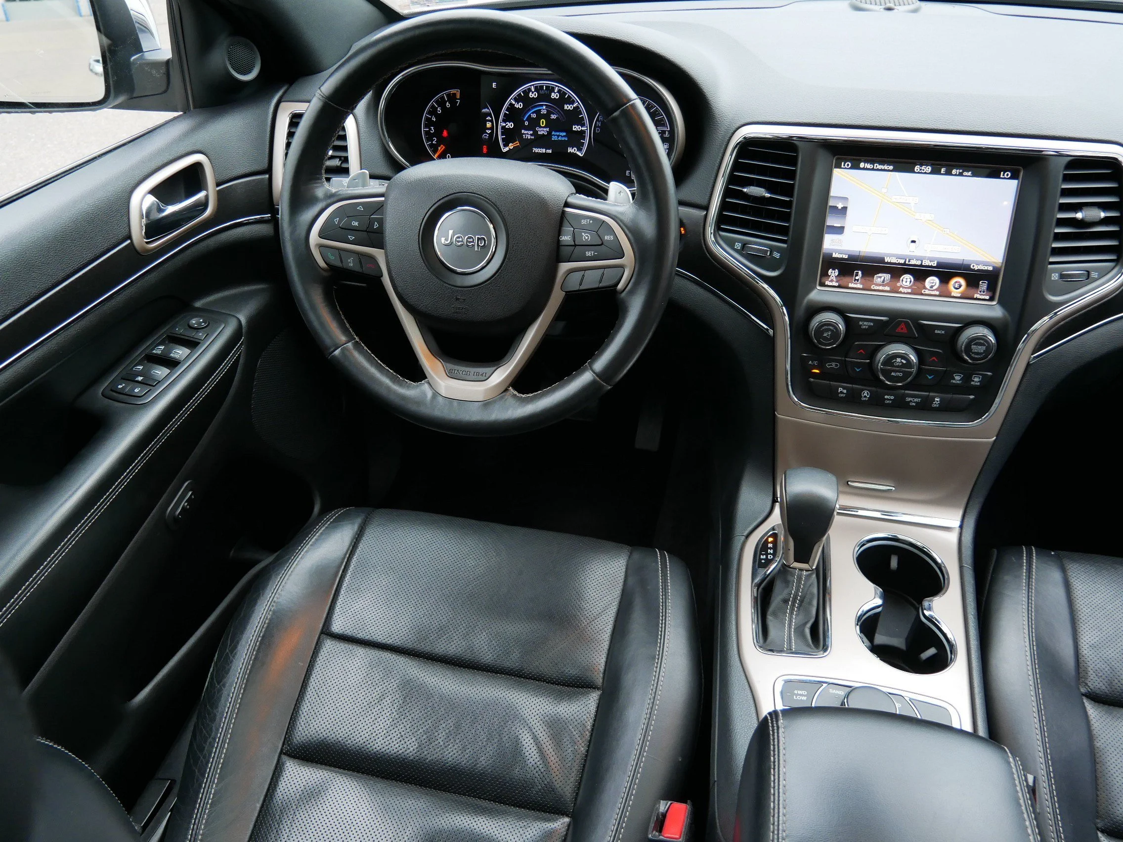 Used 2016 Bright White Clearcoat Jeep Limited image 9