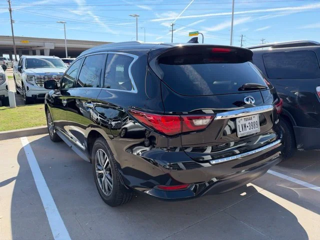 Used 2019 Black INFINITI LUXE image 3