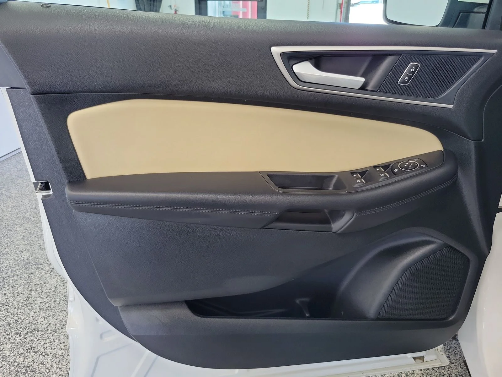 Used 2024 White Ford SEL image 6